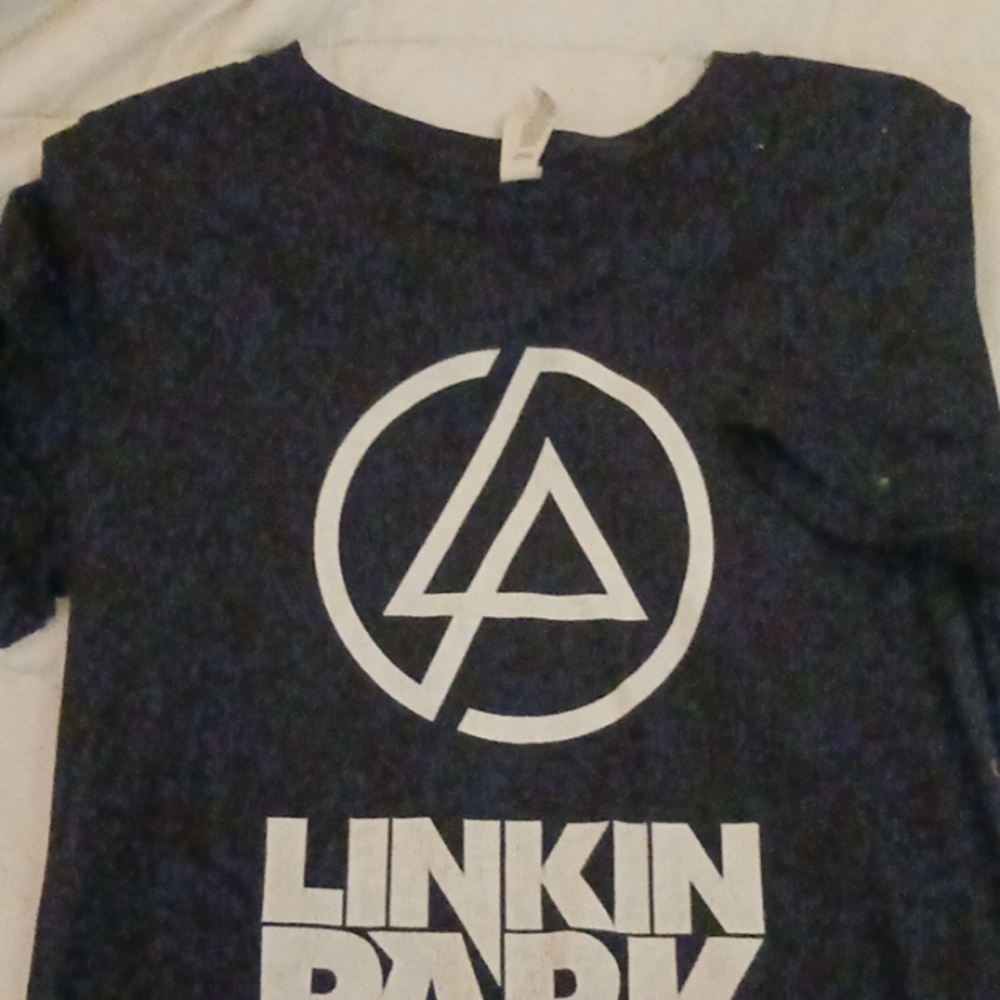 Brand new never worn linkin park concert shirt
